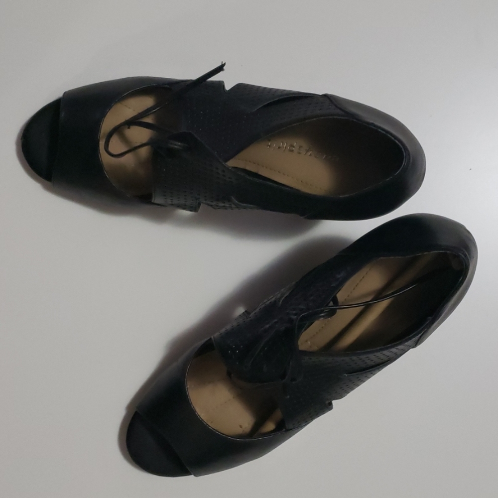 Easy Spirit Shoes